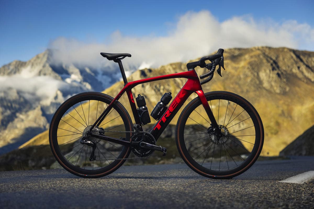 Nueva Trek Domane+ 2023, la e-bike de carretera más ligera e integrada