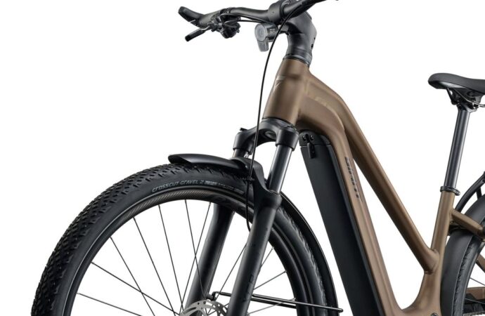 Giant Explore E+, la eBike con radar trasero y control de presión en tiempo real, pero sin precio desorbitado