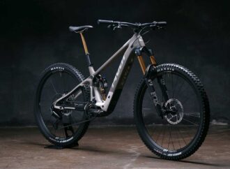 una e-MTB con Bosch de menos de 18 kg y con suspensión dw-link – esmtb.com