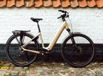 Es una nueva bicicleta eléctrica urbana española y es muy potente gracias al motor que instala – www.hibridosyelectricos.com