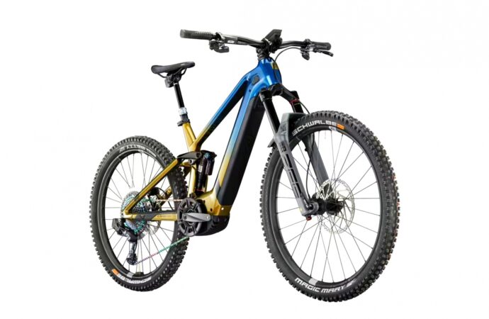 Por 10.000 euros esta bicicleta eléctrica de montaña tiene más que ninguna otra – www.hibridosyelectricos.com