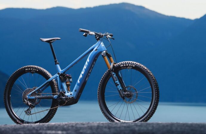 Pivot actualiza su Shuttle AM. Batería de 800 Wh y mucho más – www.mountainbike.es